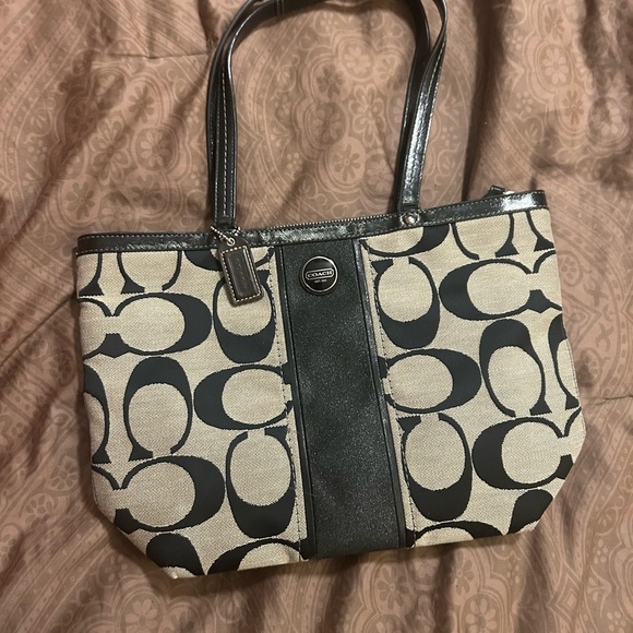 Coach Handbags - Coach shoulder bag